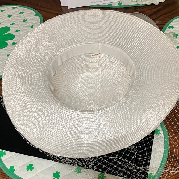 Vintage Wide-Brim Veiled Straw Hat - Ivory - Picture 5 of 6